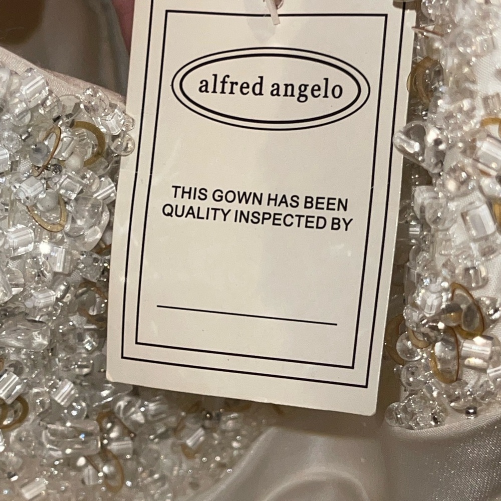 Alfred Angelo Fairytale‎ Wedding Dress. NWT!! - Picture 14 of 14
